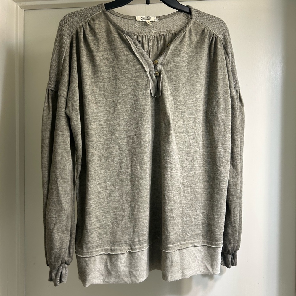 Gimmicks by BKE Gray Long Sleeve Tee with Relaxed Fit and Henley Neckline